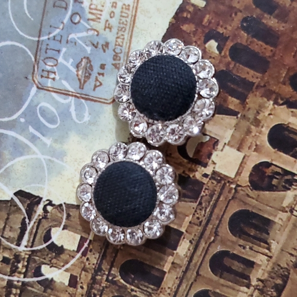 VINTAGE Pair of Black material covered button surrounded by clear rhinestones - Picture 4 of 6